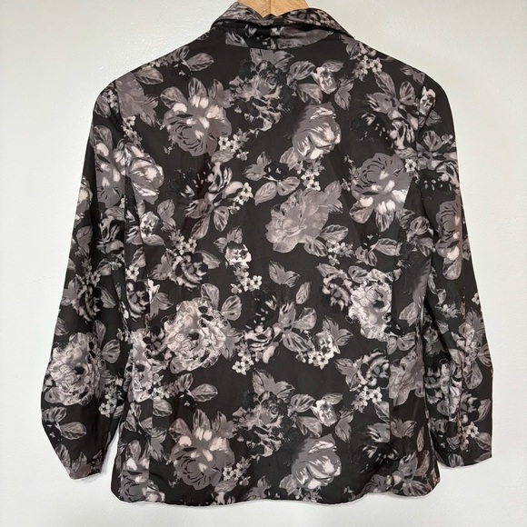 Xhilaration Black/Grey Floral Open Front Blazer Size S - Picture 5 of 6